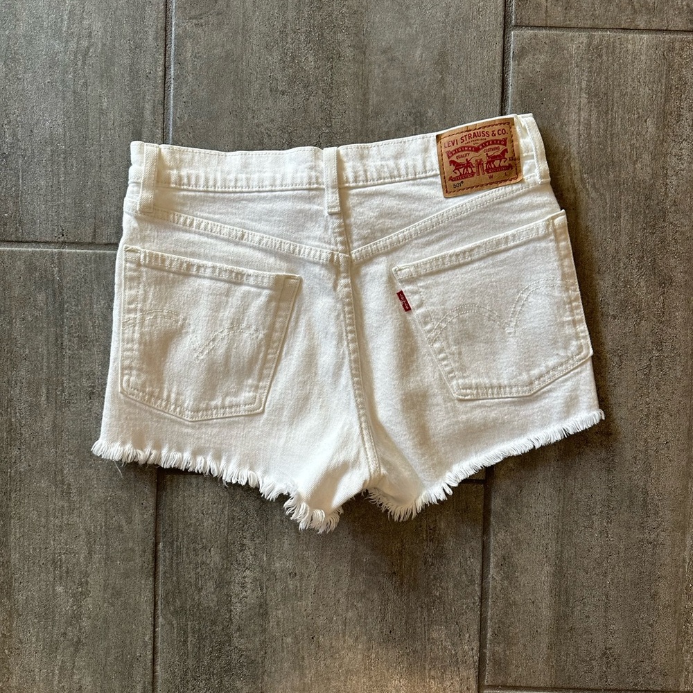 Levi 501 high rise jean shorts